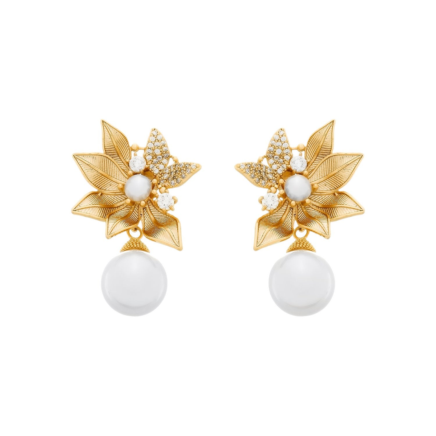 Brinco Dourado com Folhas em Zircônia e Pérolas